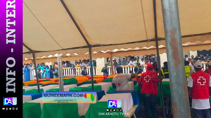 La Guinée enterre les 36 victimes de l'éboulement d'une décharge